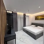 酒店 Lezet Sarandë