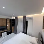 酒店 Lezet Sarandë