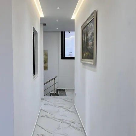 Lezet Hotel