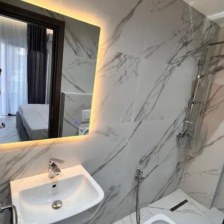 Hotel Lezet Saranda
