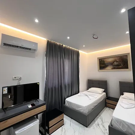 Lezet Hotel 3*