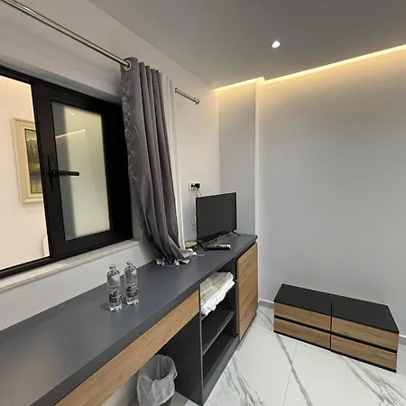 Hotel Lezet 3*