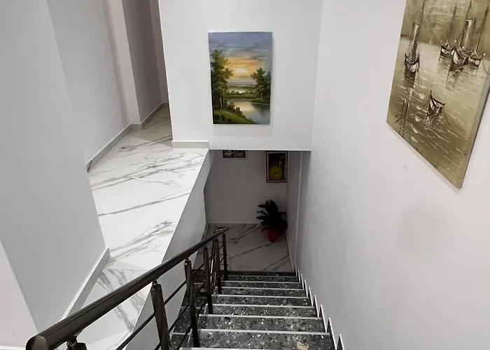 Lezet Hotel 3*