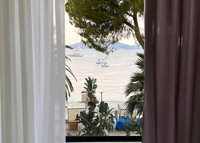 Lezet Sarande