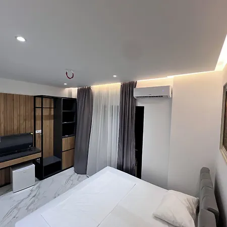 Hotel Lezet Sarandë