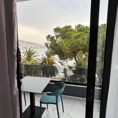 Lezet Hotel 3*