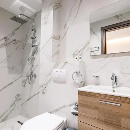 Hotell Lezet Sarandë