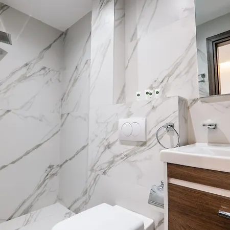 Hotell Lezet Sarandë