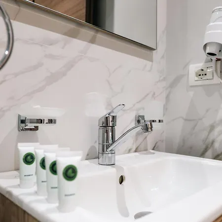 Hotell Lezet Sarandë