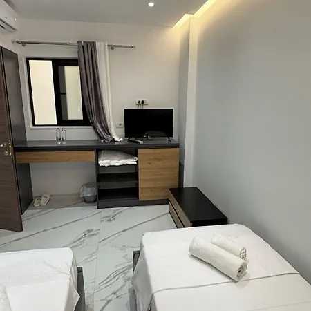 Hotel Lezet Saranda